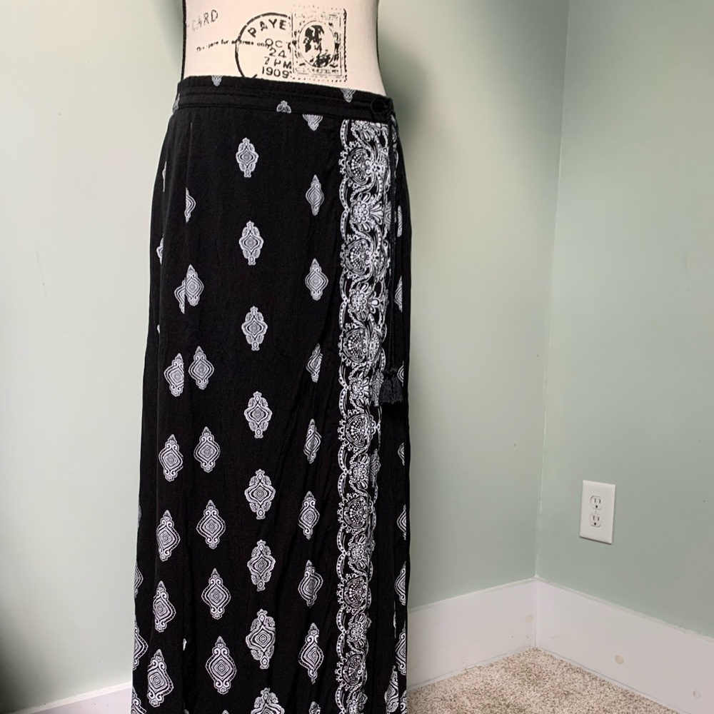 White House Black Market Maxi Skirt